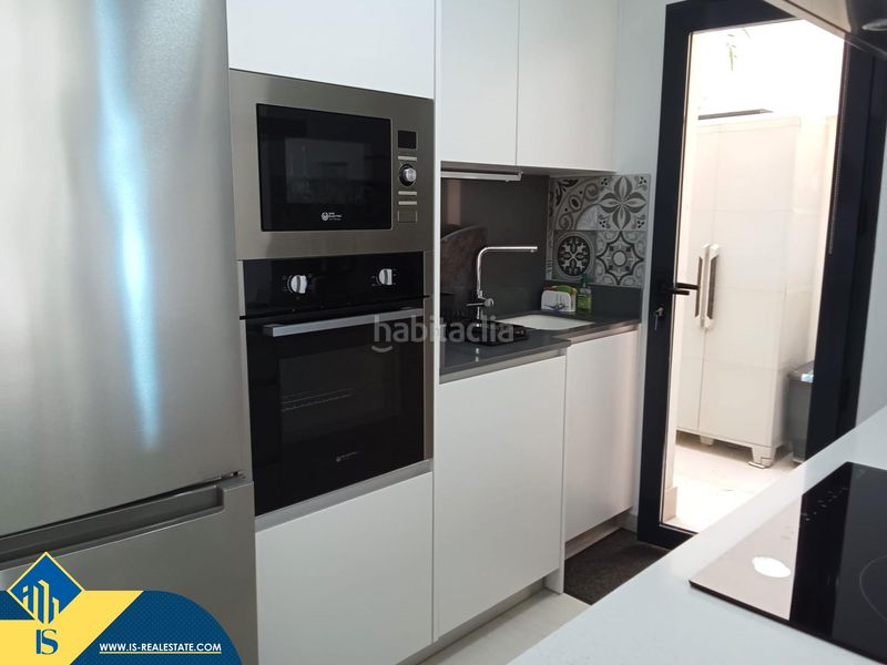 Foto 6962b6db-a57f-4a32-9028-f8b6090a64f6. Pis amb piscina a Antonio Machado Torrevieja