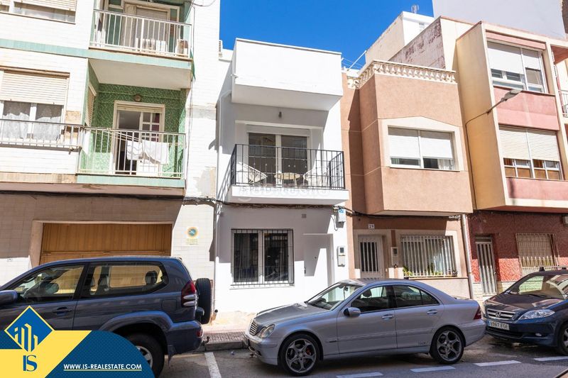 Foto ce4f0a4c-7824-4192-ace0-f41bfca8adf3. Casa a El Molino Torrevieja