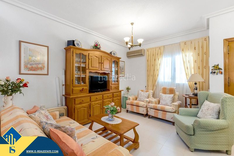 Foto fd6bfdb1-eaae-4ec0-83bf-dbd715644f4c. Casa amb piscina a Cañada del Molino Torrevieja