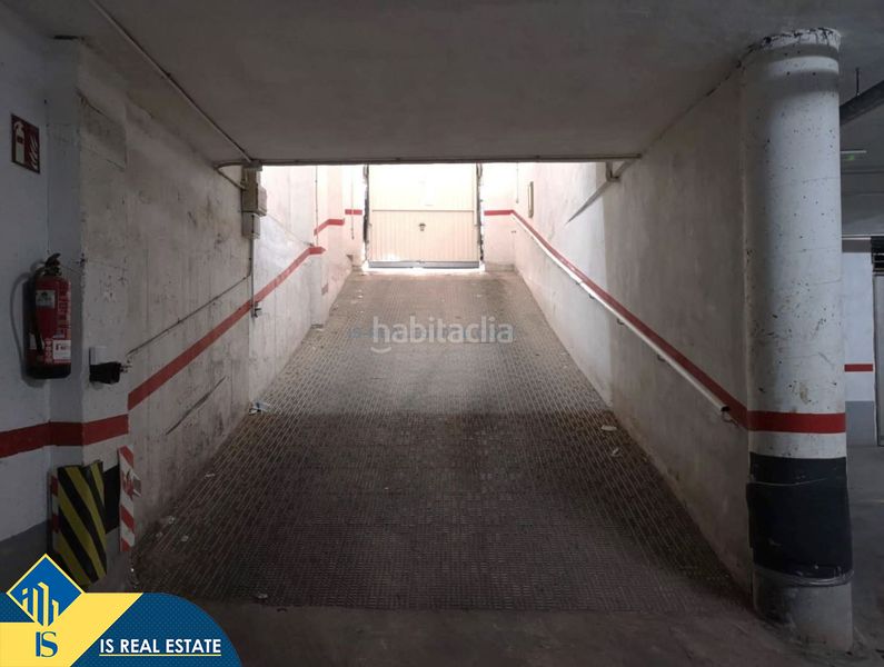 Foto c584fd93-c85d-4e90-a539-4c2f8d6f1c98. Aparcament cotxe a Avenida Habaneras - Curva de Palangre Torrevieja