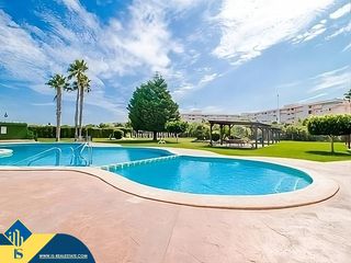Casa a El Acequión. Bungalow con piscina comunitaria, en la provincia de alicante, e
