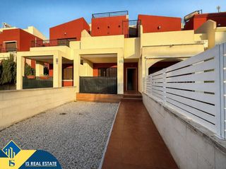 Casa a schiera in Parque Acuático - Sector 25. Casa con piscina comunitaria, en la provincia de alicante, en la