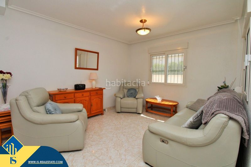 Foto 073df656-30b2-4e07-97a7-071e05f07493. Casa amb piscina a Playa Flamenca Orihuela