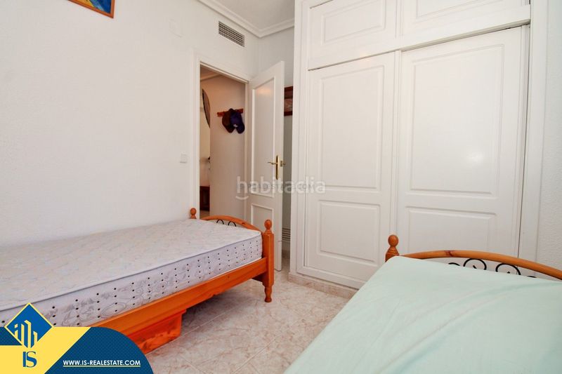 Foto 8b7b9494-98e2-4f17-a376-d1c685241f19. Casa amb piscina a Playa Flamenca Orihuela