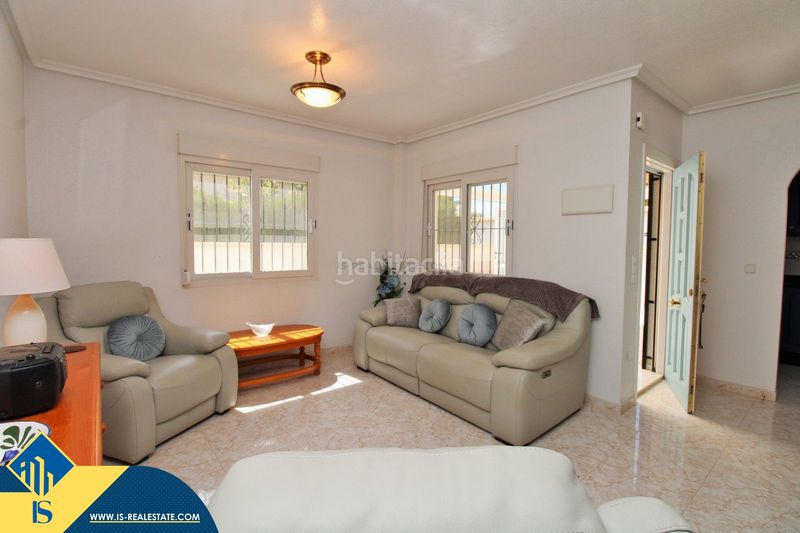 Foto a487b975-8e54-41a7-8524-0e67e6373f77. Casa amb piscina a Playa Flamenca Orihuela