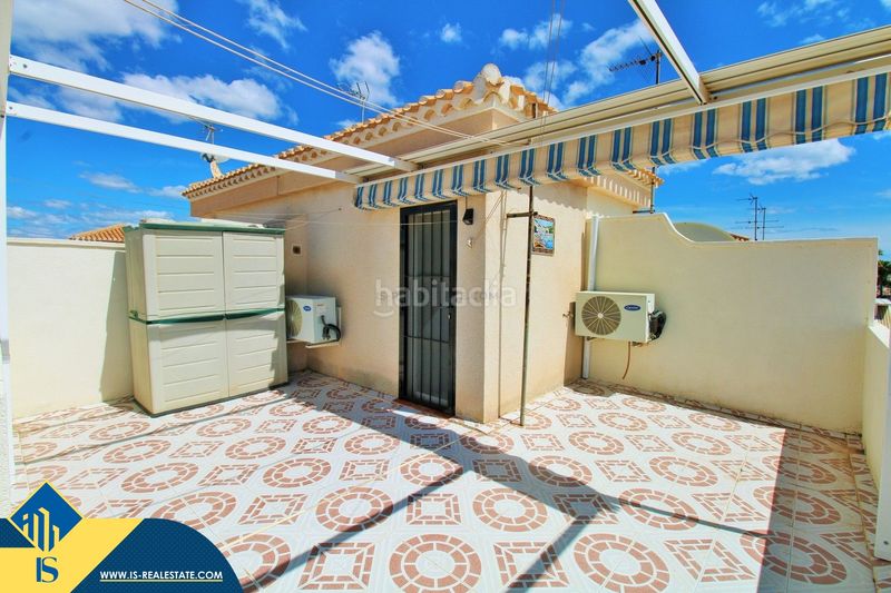 Foto d8a2db66-e391-4aab-a201-72f40818b350. Casa amb piscina a Playa Flamenca Orihuela