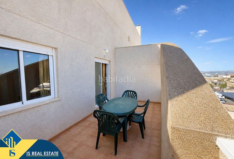 Foto 29bc43c8-c023-46c1-9814-24a56fed9e96. Àtic amb calefacció aparcament piscina a Antonio Machado Torrevieja