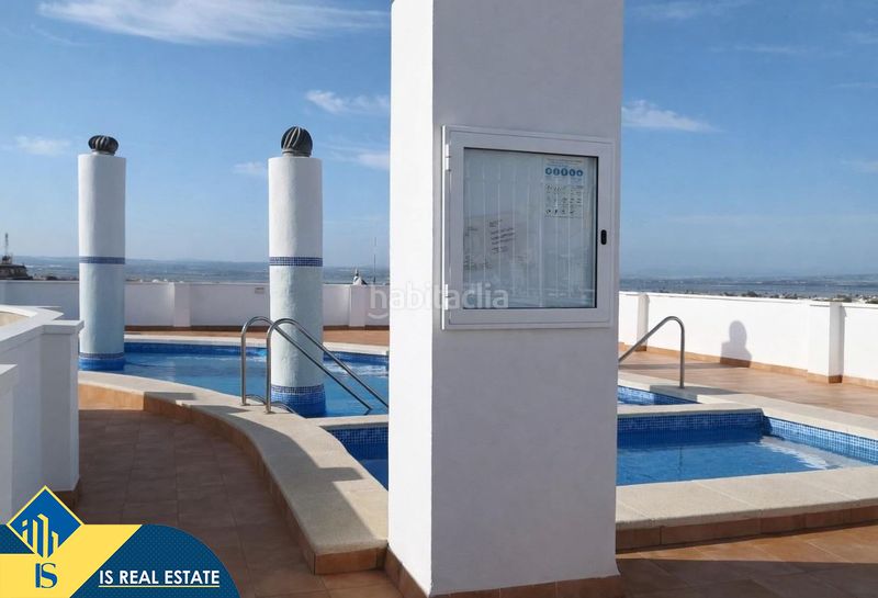 Foto aa7d5f1e-2f53-4ada-b916-08773b80f015. Àtic amb calefacció aparcament piscina a Antonio Machado Torrevieja