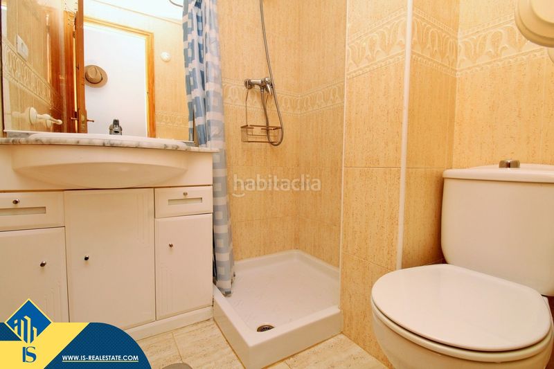 Foto 1797b214-47f4-404e-8fb1-fee88bd211d6. Pis amb piscina a La Zenia Orihuela