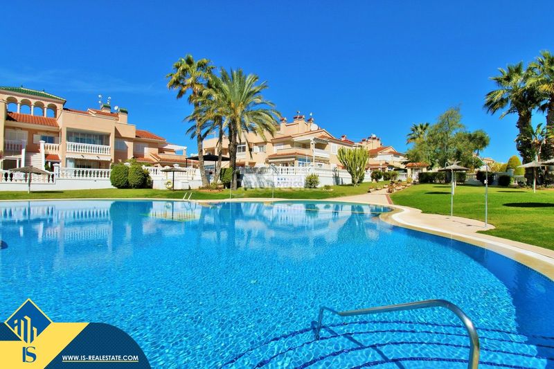 Foto 86936333-4ee5-4d68-bfc2-91a979d5325f. Pis amb piscina a La Zenia Orihuela