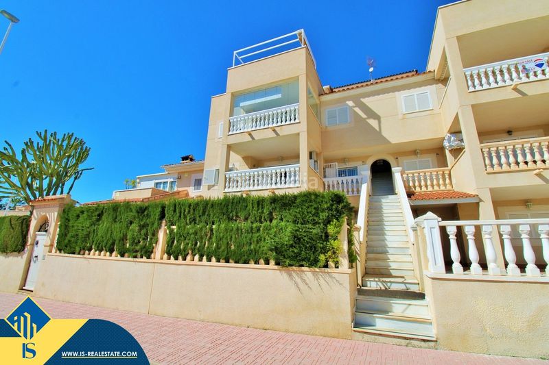 Foto c5a7e1fb-7a31-41ff-b207-6e9f83a5a1d0. Pis amb piscina a La Zenia Orihuela