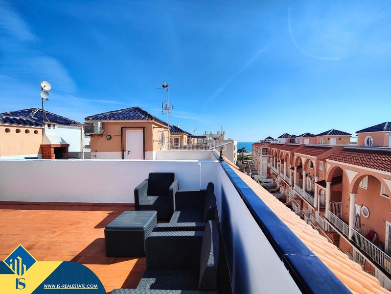 Foto 2bb7c57b-090b-4f7b-9e71-668d8205ed0e. Àtic amb aparcament piscina a Gaspar Perelló Torrevieja