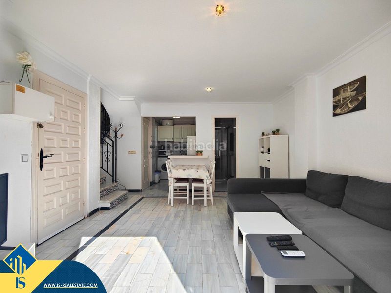 Foto 3893843a-33d6-4a73-a4c6-3fd694451e34. Àtic amb aparcament piscina a Gaspar Perelló Torrevieja