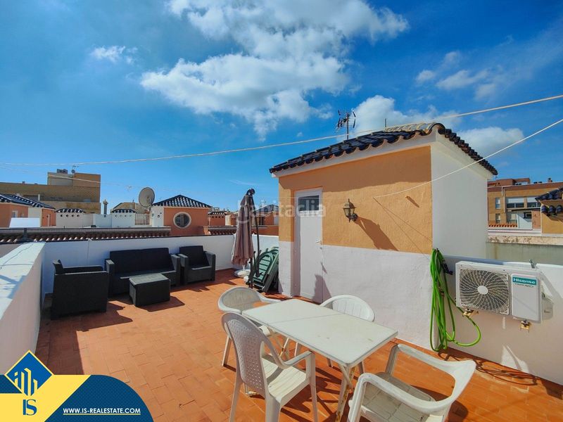 Foto 41ead490-f65f-4f4a-ba66-7f4e6ebd406e. Àtic amb aparcament piscina a Gaspar Perelló Torrevieja