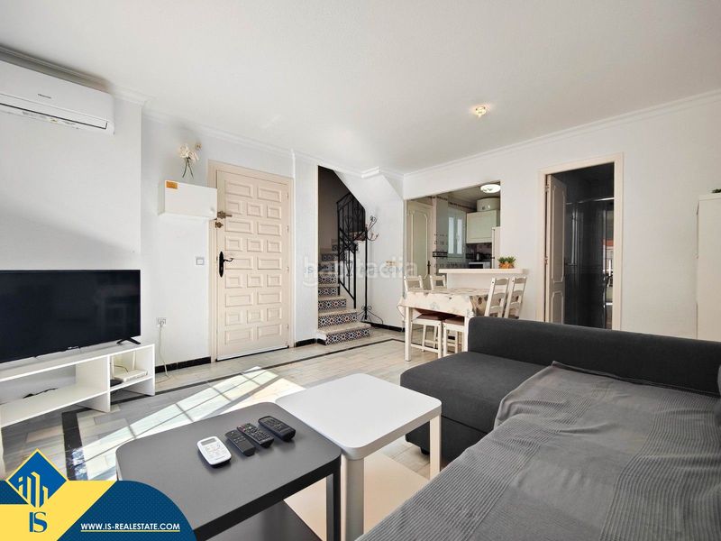 Foto 5b9eab4e-d4b2-4240-a70d-4a46181e1d6d. Àtic amb aparcament piscina a Gaspar Perelló Torrevieja