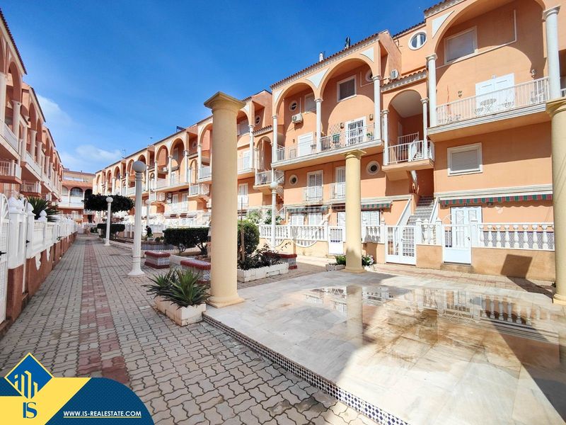 Foto 9e185615-432b-4b2f-bcec-7cd5715456b3. Àtic amb aparcament piscina a Gaspar Perelló Torrevieja