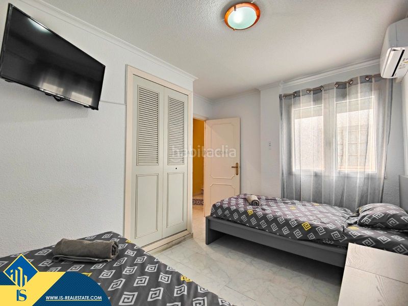 Foto a729adac-5caa-4776-8e29-87468c2d106a. Àtic amb aparcament piscina a Gaspar Perelló Torrevieja