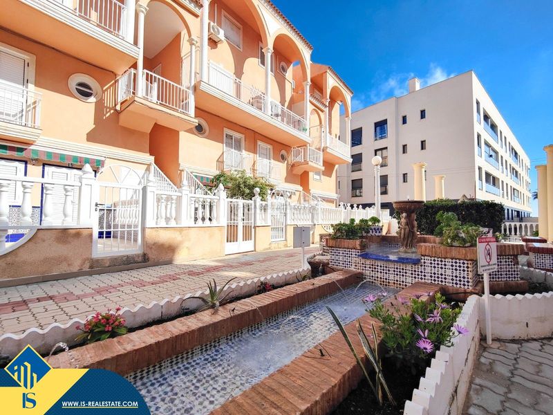 Foto af8b2b72-76bd-4c7c-8fda-c0d13d0ce21d. Àtic amb aparcament piscina a Gaspar Perelló Torrevieja