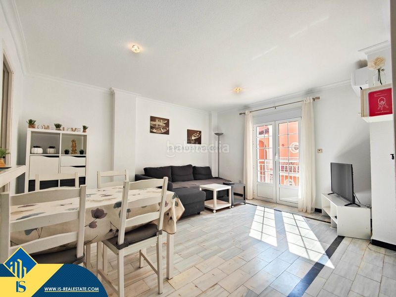 Foto eec61d42-6f65-4786-ac95-449d104bc9e9. Àtic amb aparcament piscina a Gaspar Perelló Torrevieja