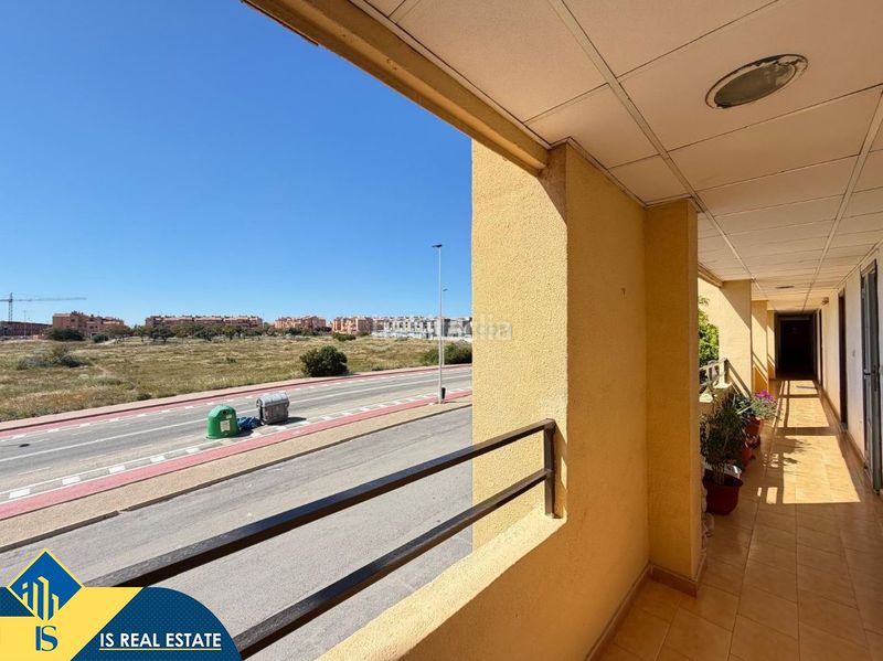 Foto 19e011f4-be8d-4fc9-b680-cbbc330cb4a9. Estudi amb calefacció a Aguas Nuevas Torrevieja