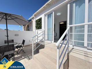 Casa adossada a Zona Carrefour - Urbanizaciones