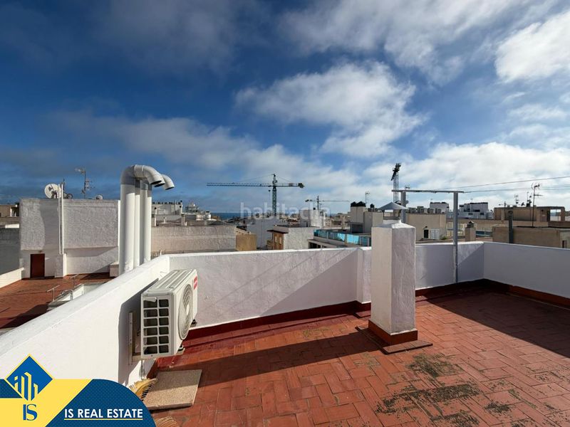 Foto 6bb170b8-6d7c-471d-9fe0-cce7beafc3b4. Àtic amb calefacció a Antonio Machado Torrevieja