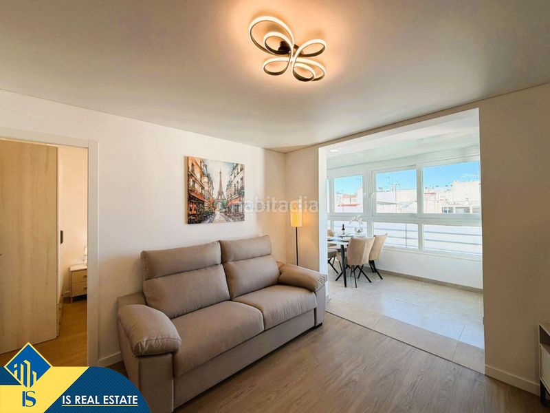 Foto d0904117-f29c-4328-8aab-361258b4a945. Àtic amb calefacció a Antonio Machado Torrevieja