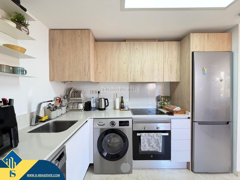 Foto 2f093b83-c4a9-43d5-9174-ba360af01f51. Àtic amb aparcament piscina a Punta Prima Torrevieja