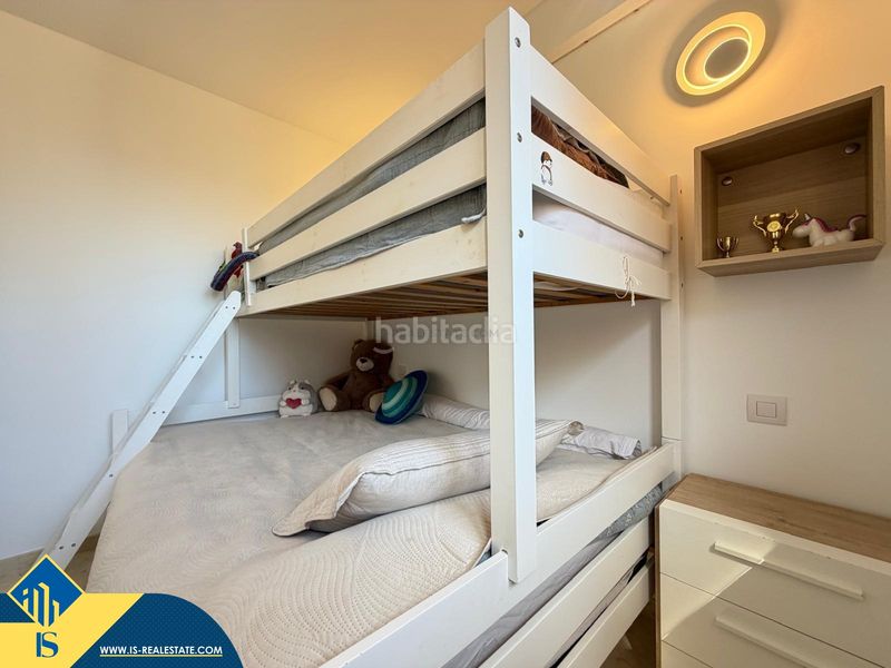 Foto 4731c017-a4b8-4ab5-b4aa-ae6cbfaa38aa. Àtic amb aparcament piscina a Punta Prima Torrevieja