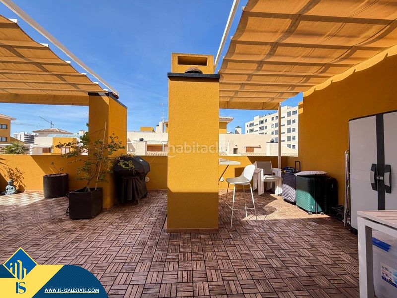 Foto 50c790b0-b03b-4c31-a69a-a477bde3a7eb. Àtic amb aparcament piscina a Punta Prima Torrevieja
