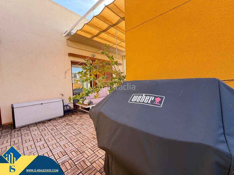 Foto 5c66c2f4-7cfe-4b4b-b669-e0a720ebae2b. Àtic amb aparcament piscina a Punta Prima Torrevieja