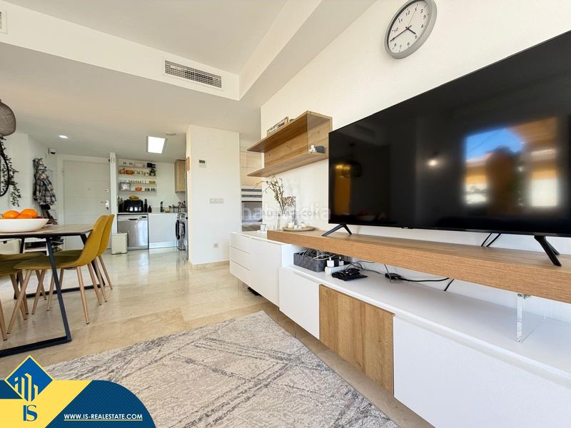 Foto 6d6cc517-8d68-4247-b423-37a51743c88b. Àtic amb aparcament piscina a Punta Prima Torrevieja