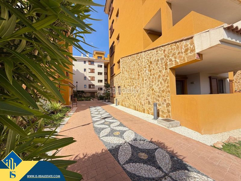 Foto 8864d04f-38b9-41ad-9110-2812929e8353. Àtic amb aparcament piscina a Punta Prima Torrevieja