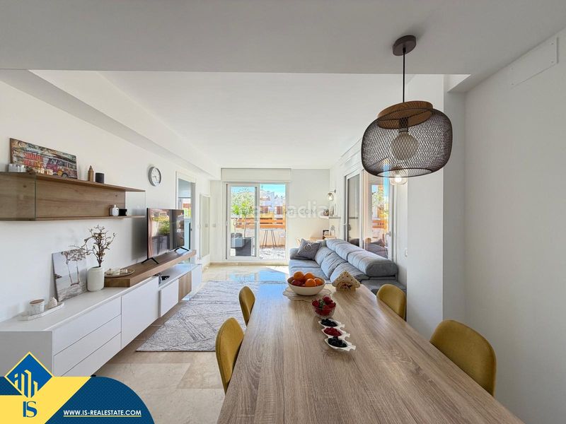 Foto a1c70a6d-054d-46f9-8b94-595bf51354da. Àtic amb aparcament piscina a Punta Prima Torrevieja