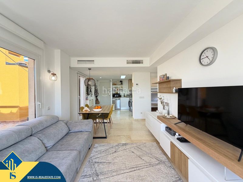 Foto a1d07c5c-bbad-4800-bfdf-60c446ae1661. Àtic amb aparcament piscina a Punta Prima Torrevieja