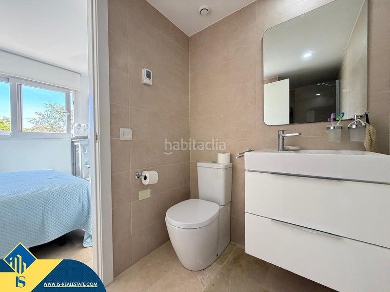 Foto b0495059-6282-4425-8dc7-a4b6091b4cb6. Àtic amb aparcament piscina a Punta Prima Torrevieja