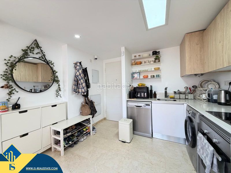 Foto babe5a35-2ec6-4164-9794-3e51f2c54590. Àtic amb aparcament piscina a Punta Prima Torrevieja