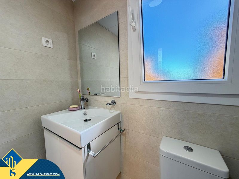 Foto ca180d8f-c339-4125-b223-9e51c0af09c2. Àtic amb aparcament piscina a Punta Prima Torrevieja