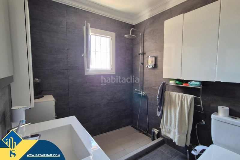 Foto 21411a92-23bc-40af-a613-557b0b66e52a. Casa amb aparcament piscina a Aguas Nuevas Torrevieja