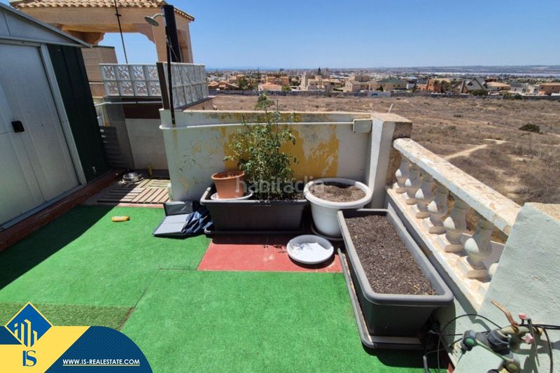 Foto f31ab967-6516-4964-9649-8959b3701965. Casa amb aparcament piscina a Aguas Nuevas Torrevieja