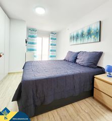 Etagenwohnung in Zona Playa del Cura. Apartamento con terraza, en la provincia de alicante, en la ciud