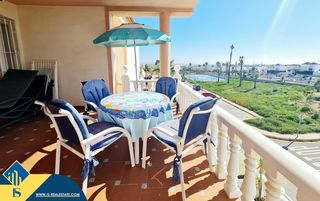 Pis a Los Balcones-Los Altos. Apartamento con piscina comunitaria, en la provincia de alicante