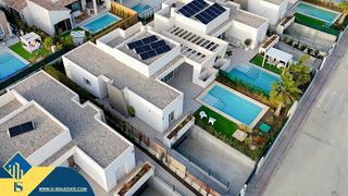 Xalet a Centro - Muelle Pesquero. Villa con piscina privada, en la provincia de alicante, en la lo