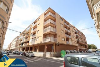 Pis a Playa de los Náufragos. Apartamento con terraza, en la provincia de alicante, en la ciud