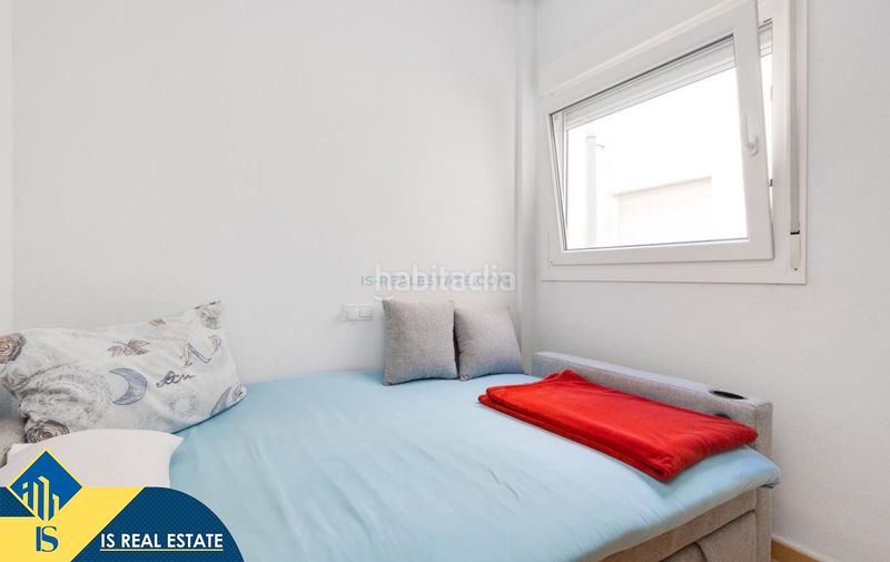 Foto 08586b3d-d522-4f14-973d-86190ef81756. Àtic amb calefacció a Centro - Muelle Pesquero Torrevieja