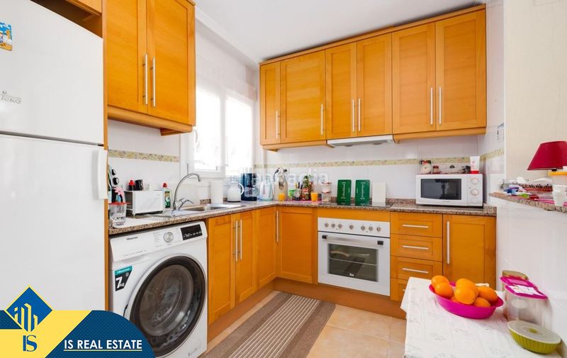 Foto 8ec80ff6-72f3-4d21-8ce3-2c749fe8196f. Àtic amb calefacció a Centro - Muelle Pesquero Torrevieja