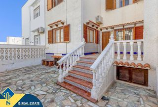 Semi detached house in Avenida Habaneras - Curva de Palangre