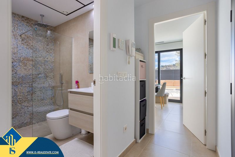 Foto f91e4f52-0c4b-44b1-a821-52c5c6c4a594. Xalet amb aparcament piscina a Benijófar