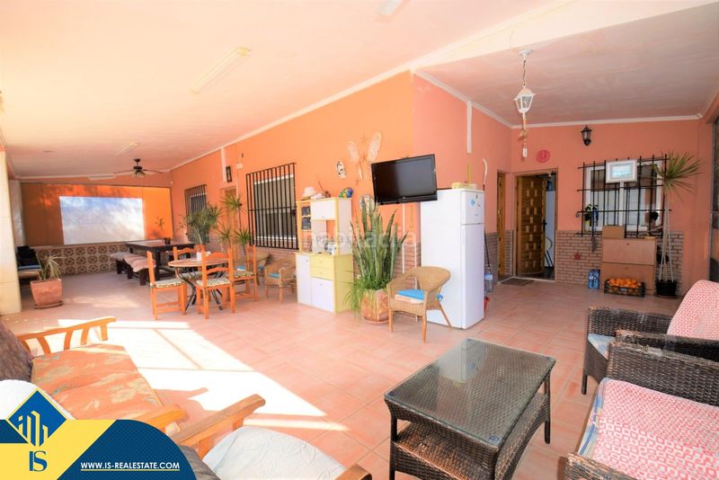 Foto 3b3d1f50-044e-4d5a-9b10-d68e9d2b4885. Casa amb piscina a Pueblo Lucero Rojales