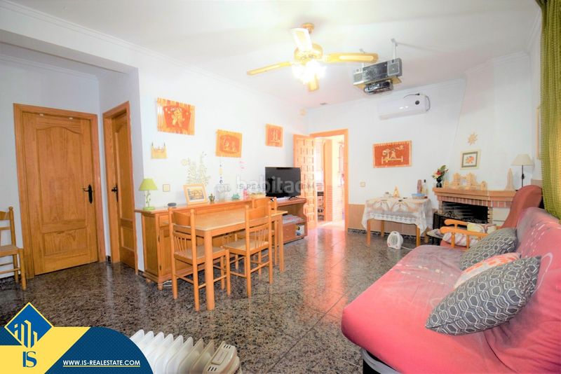 Foto 941c556f-d360-425e-83a9-9577b3d23eab. Casa amb piscina a Pueblo Lucero Rojales